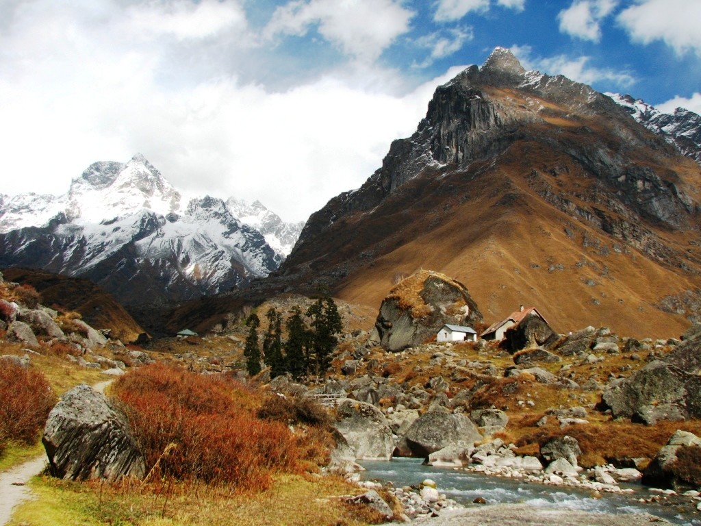 Trek from Chilurgad to Har Ki Dun Camp