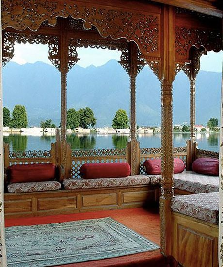 SRINAGAR 02 N + GULMARG 02 N + PAHALGAM 02 N + HOUSEBOAT 01 N  TOUR PACKAGE image