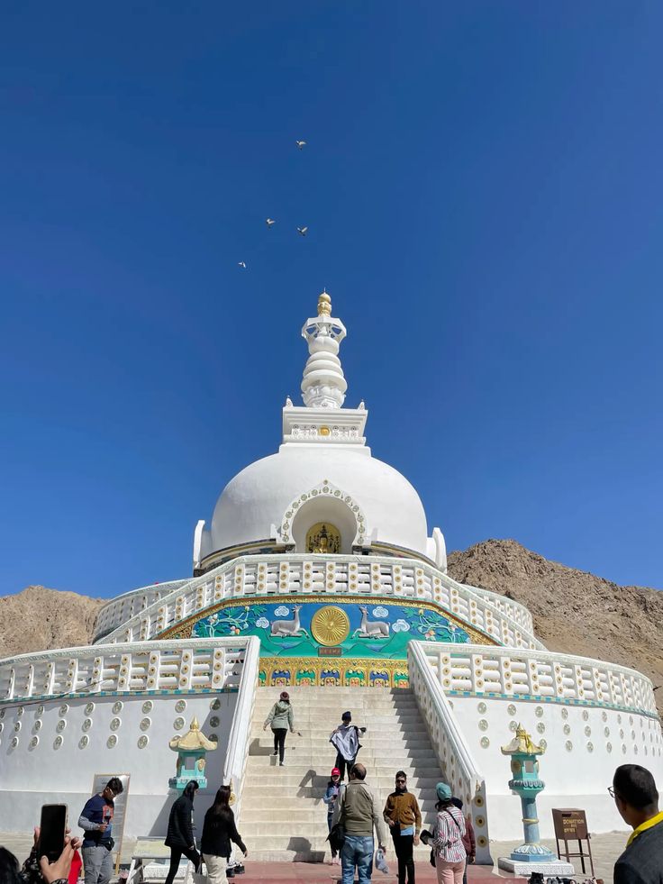 GANGTOK 03 N + LACHUNG 01 N + DARJEELING 02 N TOUR PACKAGE image