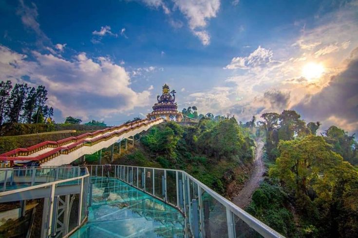 GANGTOK 04 N + LACHEN 01 N + LACHUNG 01 + PELLING 02 N + DARJEELING 02 TOUR PACKAGE image