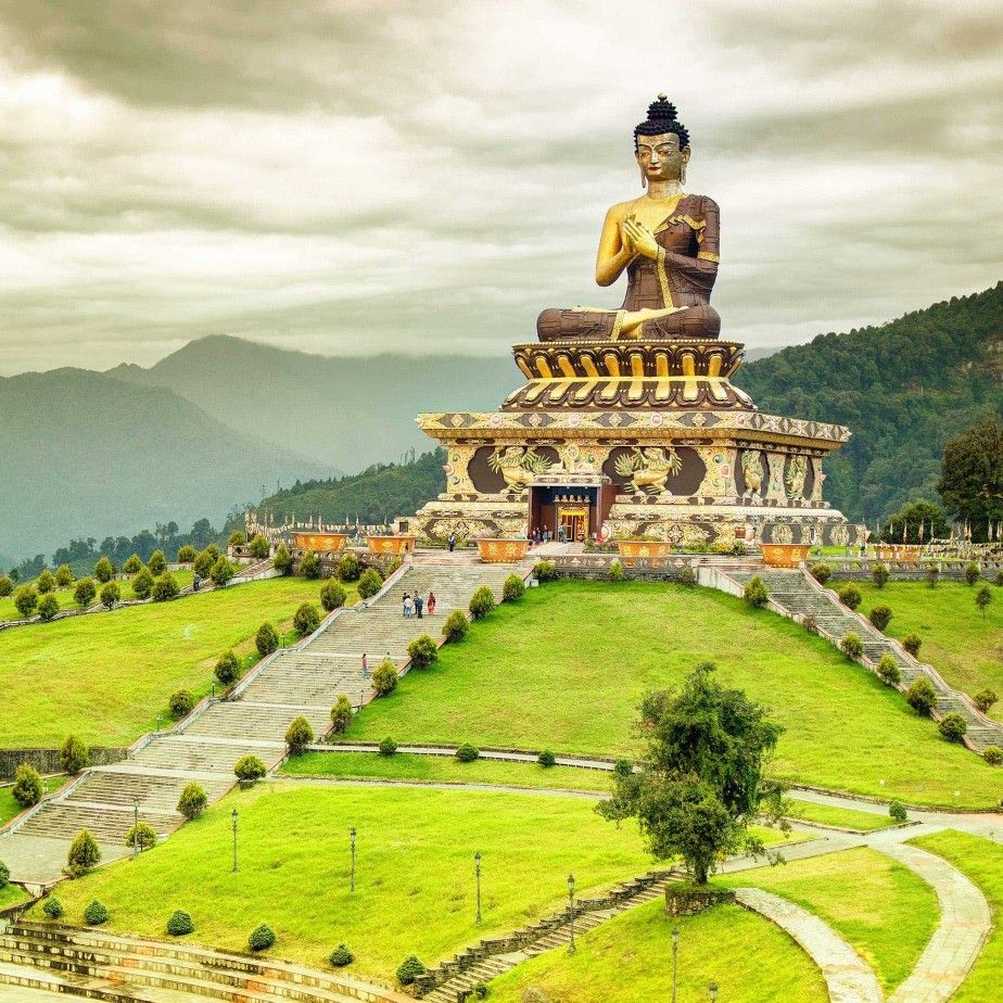 Gangtok 03 N + Lachen 01 N + Lachung 01 N + Pelling 02 N + Darjeeling 02 N TOUR PACKAGE image