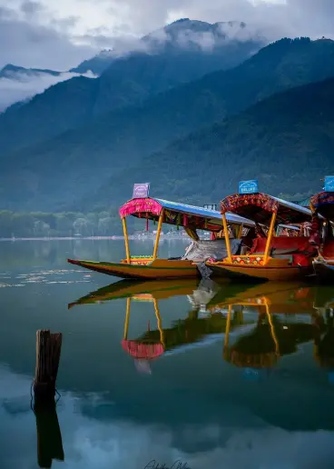 SRINAGAR 02 N + HOUSEBOAT 01 N TOUR PACKAGE Event