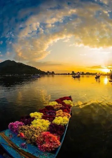 SRINAGAR 03 N + PAHALGAM 02 N  TOUR PACKAGE Event